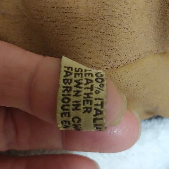 Patricia Nash. Large, Italian leather shoulder bag - Picture 14 of 16